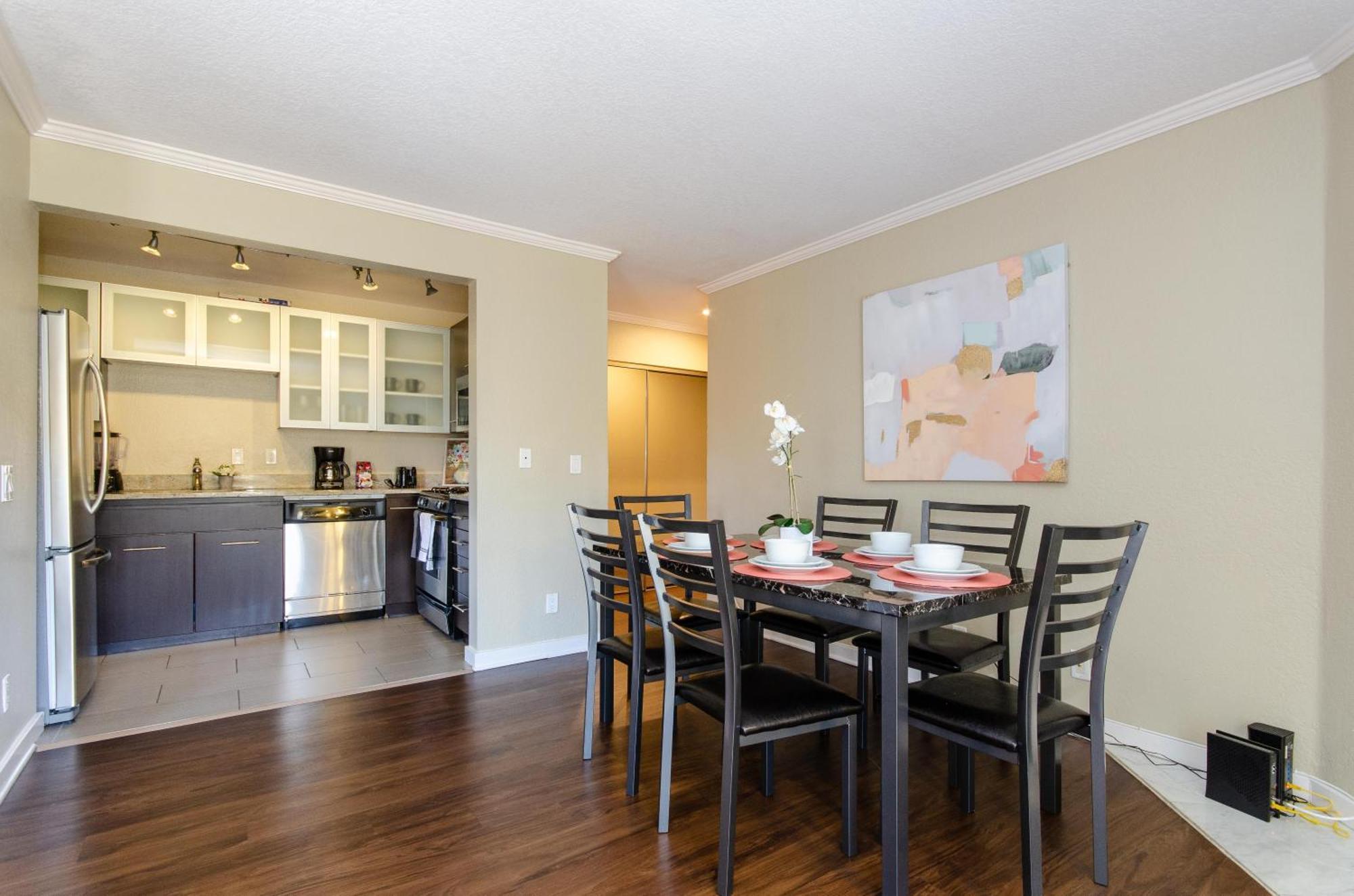 Appartamento Charming 2br Near La Attractions